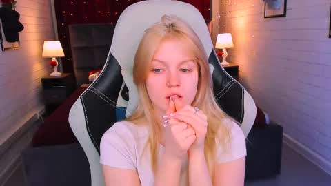 Grace Glamour online show from February 25, 8:47 am