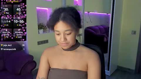 gracekendy online show from November 12, 1:02 pm