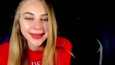 gracetorrezz online show from December 16, 8:15 pm