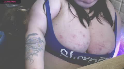 Lisa online show from March 23, 2:11 pm