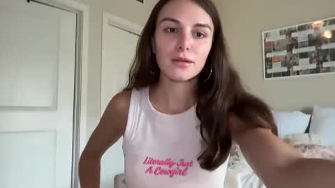 Gracie Smith online show from June 10, 7:24 pm