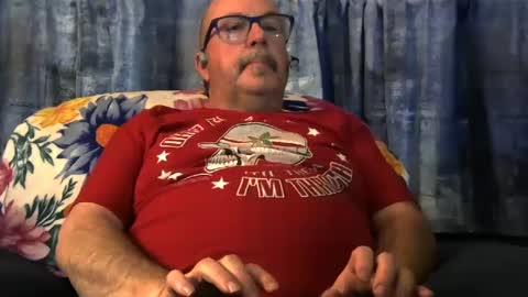 Snapshot of granitebuckeye1969 chatting on October 10, 10:58 pm granitebuckeye1969 online show from October 10, 10:58 pm