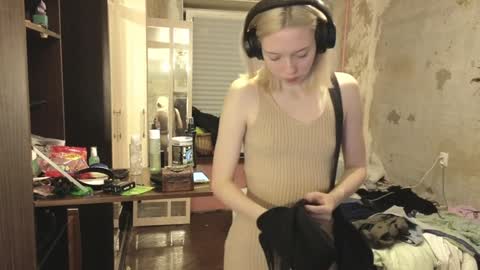 Snapshot of graylovescookies chatting on December 21, 11:24 pm graylovescookies online show from December 21, 11:24 pm