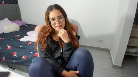 GreciaRuiz online show from November 26, 1:36 am