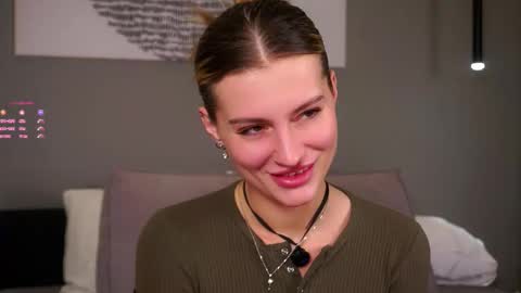 Kelly online show from December 1, 1:31 pm