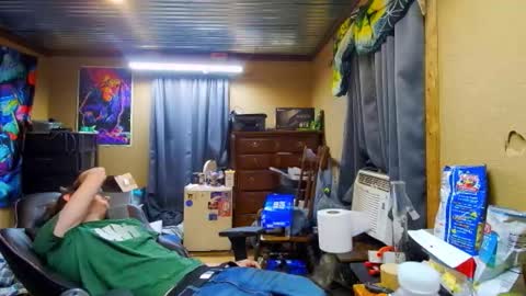 Greenlungs8195 online show from March 2, 7:15 am