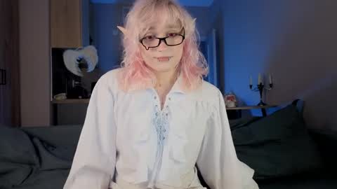 Greg-independent model online show from March 22, 9:30 pm