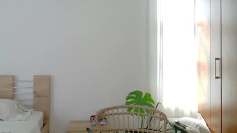 Snapshot of grettabenett_ chatting on January 14, 6:28 pm Gretta online show from January 14, 6:28 pm