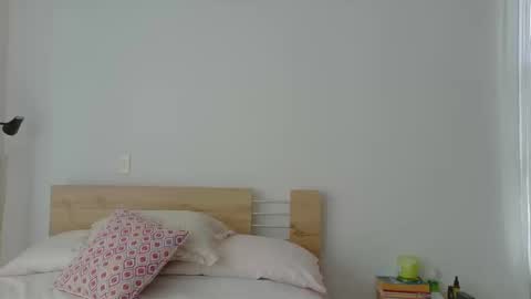 Snapshot of grettabenett_ chatting on September 19, 8:34 pm Gretta online show from September 19, 8:34 pm