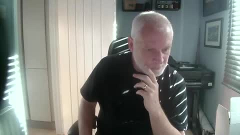 greyfox_6000 online show from February 27, 2:43 pm