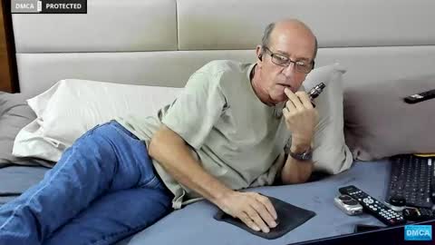 Snapshot of greyishere chatting on February 18, 4:58 am Grey. If viewing your cam I am more likely to stay if you show your face. online show from February 18, 4:58 am