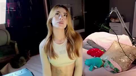 Greyslopez online show from February 27, 1:42 am