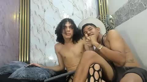 group_of_latinboys online show from July 14, 10:21 am