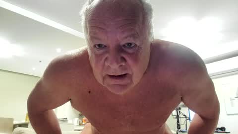 gstring_aussie_phil online show from June 28, 8:38 pm