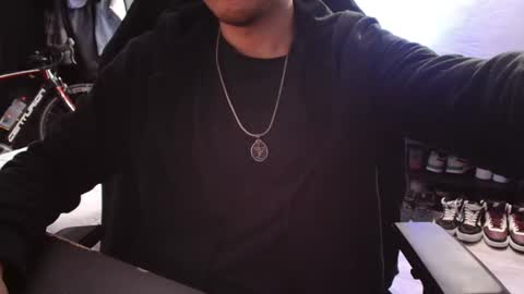 Snapshot of guayaco_ chatting on February 23, 12:48 pm Guayaco online show from February 23, 12:48 pm