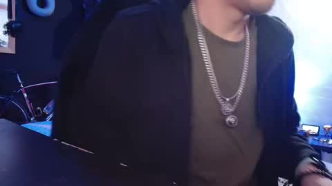 Snapshot of guayaco_ chatting on February 9, 9:37 am Guayaco online show from February 9, 9:37 am