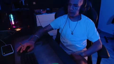 Snapshot of guayaco_ chatting on October 26, 3:51 am Guayaco online show from October 26, 3:51 am