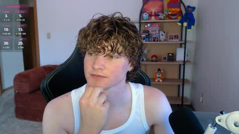 gucciboi4 online show from June 7, 4:45 pm