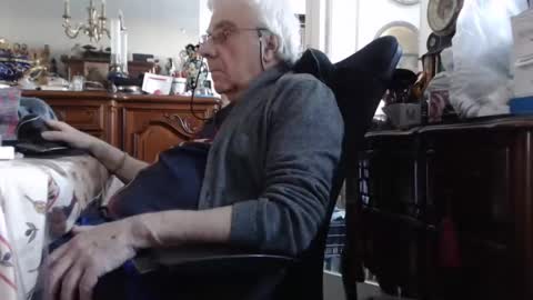 guerald online show from December 4, 9:23 am