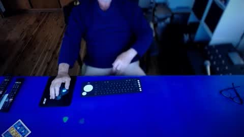 guesswhatigot2 online show from February 15, 1:41 am