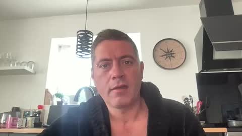 guil0 online show from September 20, 10:51 am