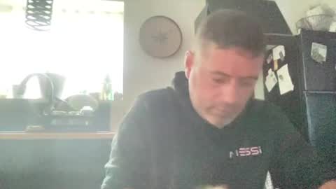 guil0 online show from November 6, 12:08 pm