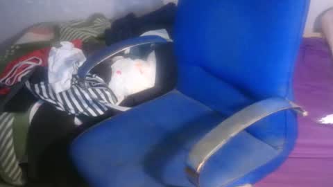 gusanito_enano online show from January 9, 11:38 am