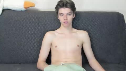 guy_liam1 online show from November 14, 3:14 pm