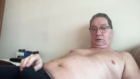 gwashere4u online show from February 17, 1:33 pm