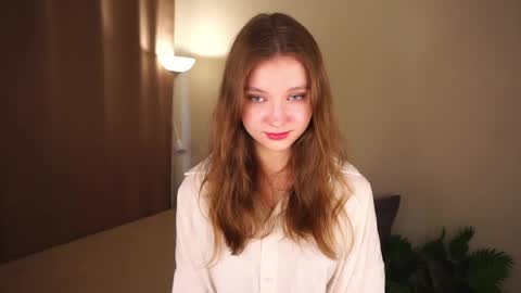 Molly online show from May 12, 6:00 am