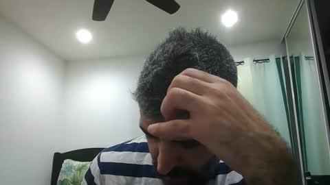 h0nest84 online show from January 31, 6:57 am