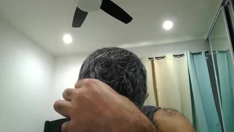 h0nest84 online show from January 17, 6:39 pm