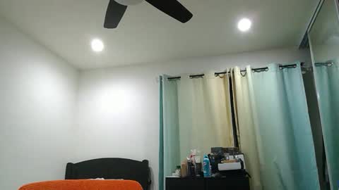 h0nest84 online show from January 19, 4:33 am