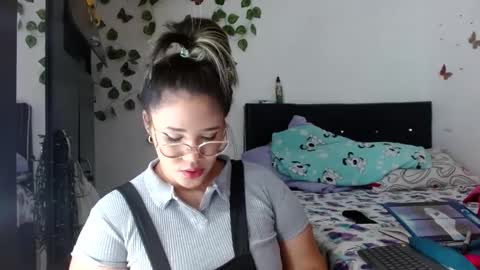 hader_wild21 online show from February 11, 4:46 pm