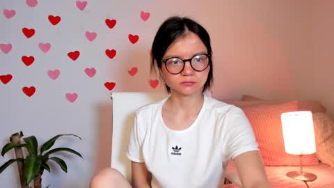 Hailey online show from March 10, 1:01 am