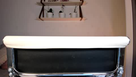 Hailey online show from February 2, 5:10 am