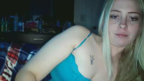 Hailey and d online show from October 17, 8:18 am