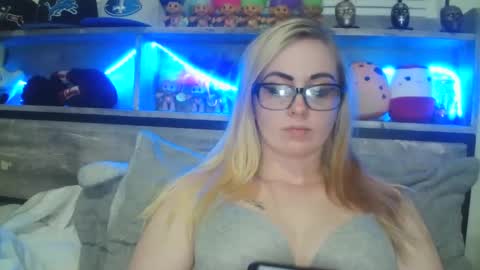 Hailey and d online show from February 26, 12:09 am