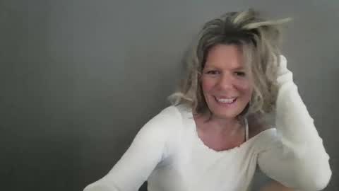 Hailey online show from March 26, 5:18 pm