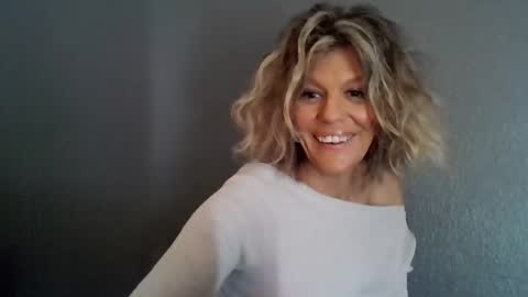 Hailey online show from February 16, 7:56 pm