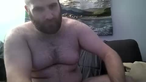 Snapshot of hairiestbear chatting on December 5, 10:39 am Hairiest Bear online show from December 5, 10:39 am