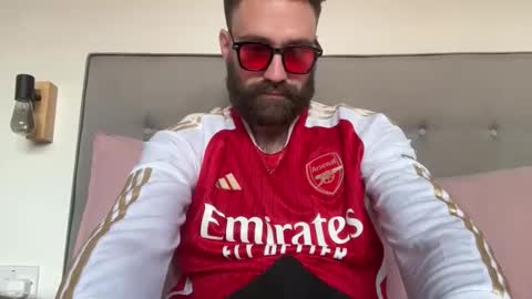 hairy_andhung online show from April 9, 1:06 pm