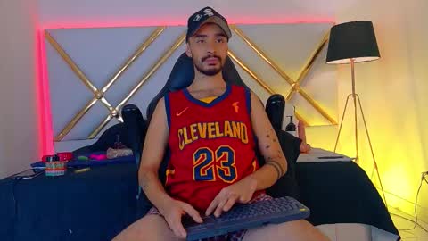 H A I R Y D I A M O N D online show from October 27, 7:03 pm