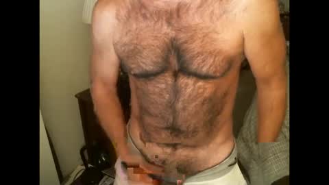 Snapshot of hairypecsguy chatting on October 19, 9:19 pm Hairy pecs online show from October 19, 9:19 pm