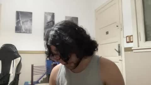 Snapshot of halfblood18 chatting on October 18, 12:48 am halfblood18 online show from October 18, 12:48 am