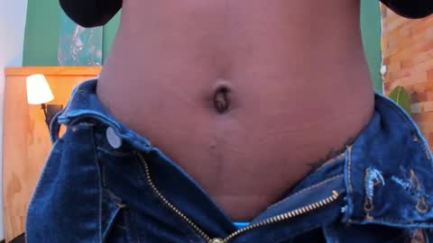 Halley Lorens online show from February 26, 7:50 pm