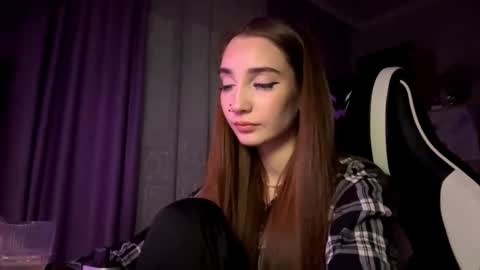 Holly online show from November 29, 9:22 pm