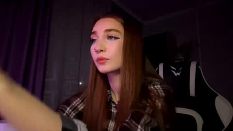 Holly online show from November 12, 7:49 pm