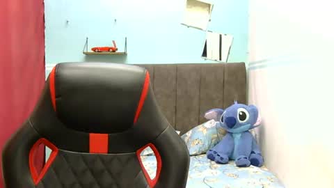 hamcummboy20 online show from June 18, 12:49 am