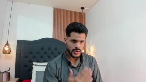 Snapshot of hamilton_1 chatting on October 4, 3:37 am Hamilton online show from October 4, 3:37 am